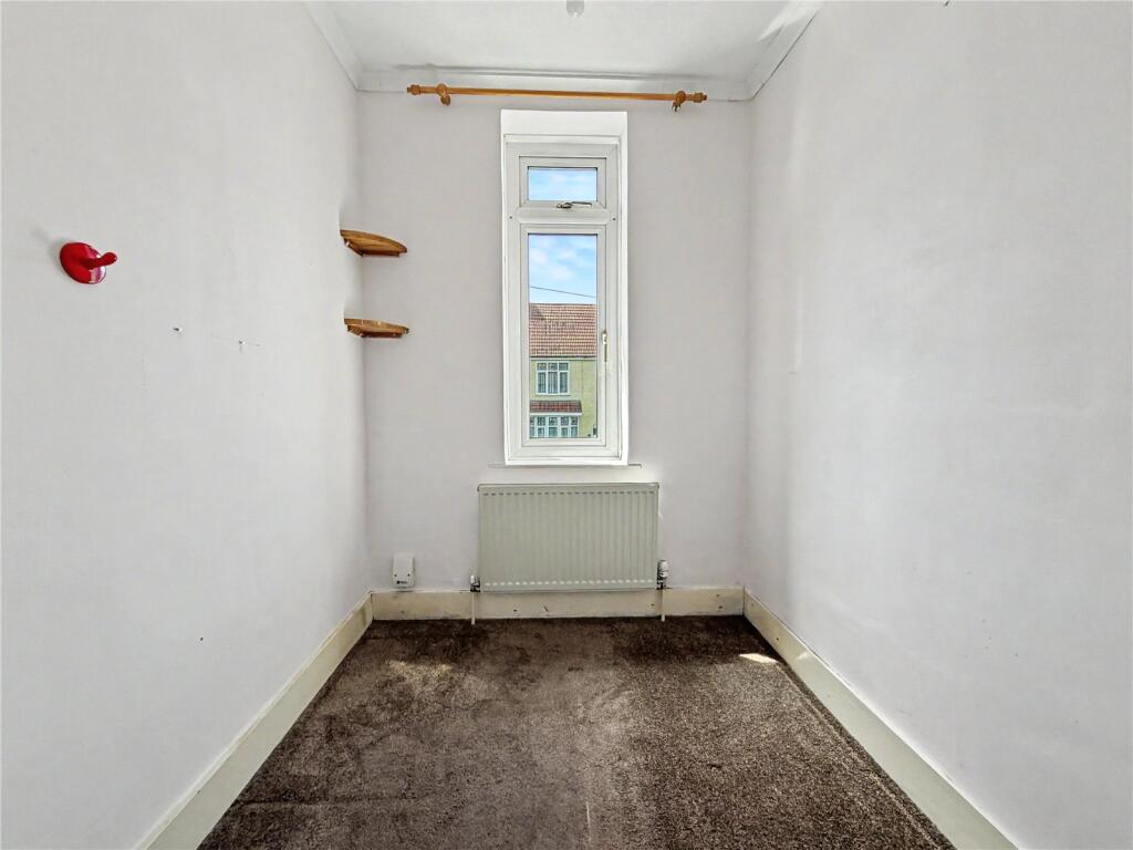 House in Gillingham, Medway - More
