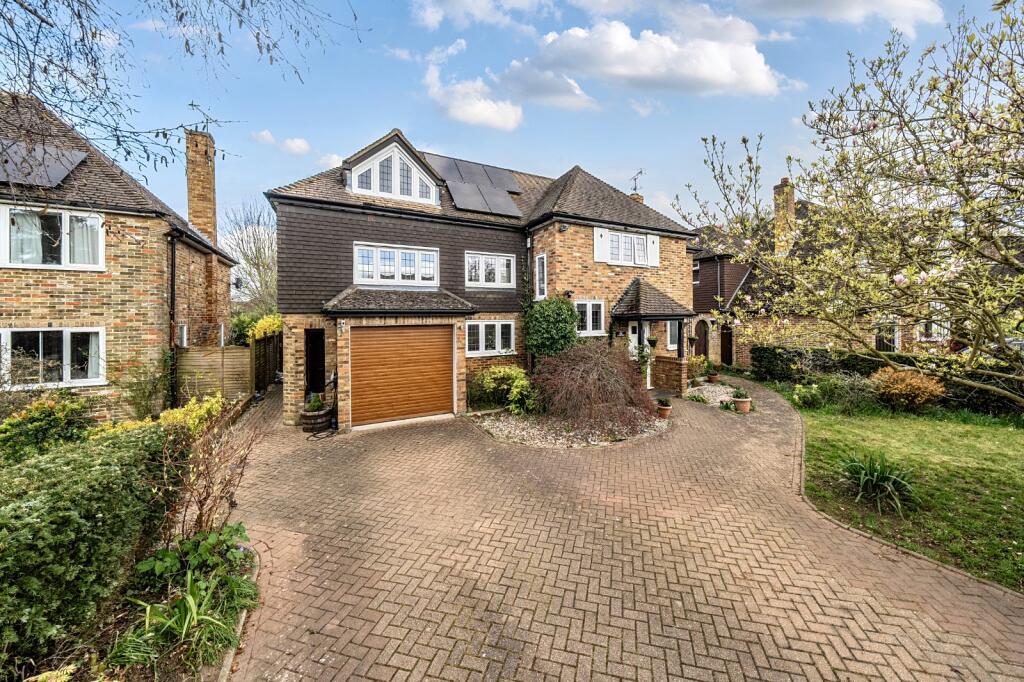 Main image of property: Bredward Close, Burnham, Buckinghamshire, SL1