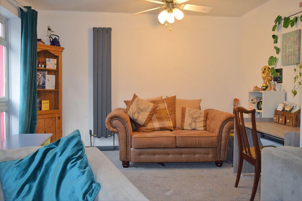 House in Newark and Sherwood, Sutton on Trent - More