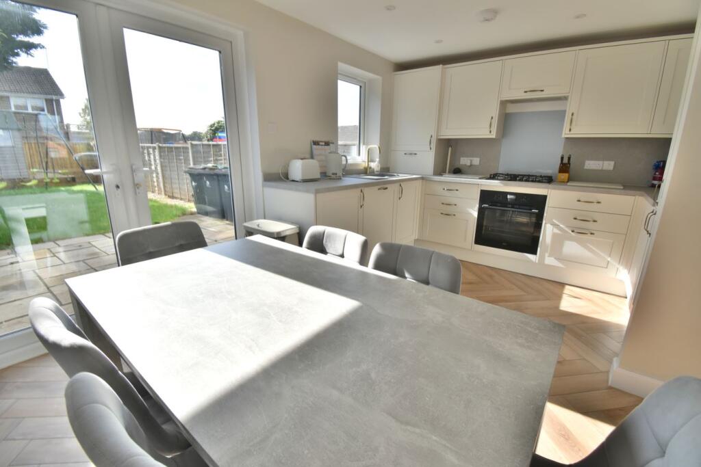 House in Ferndown - View 4
