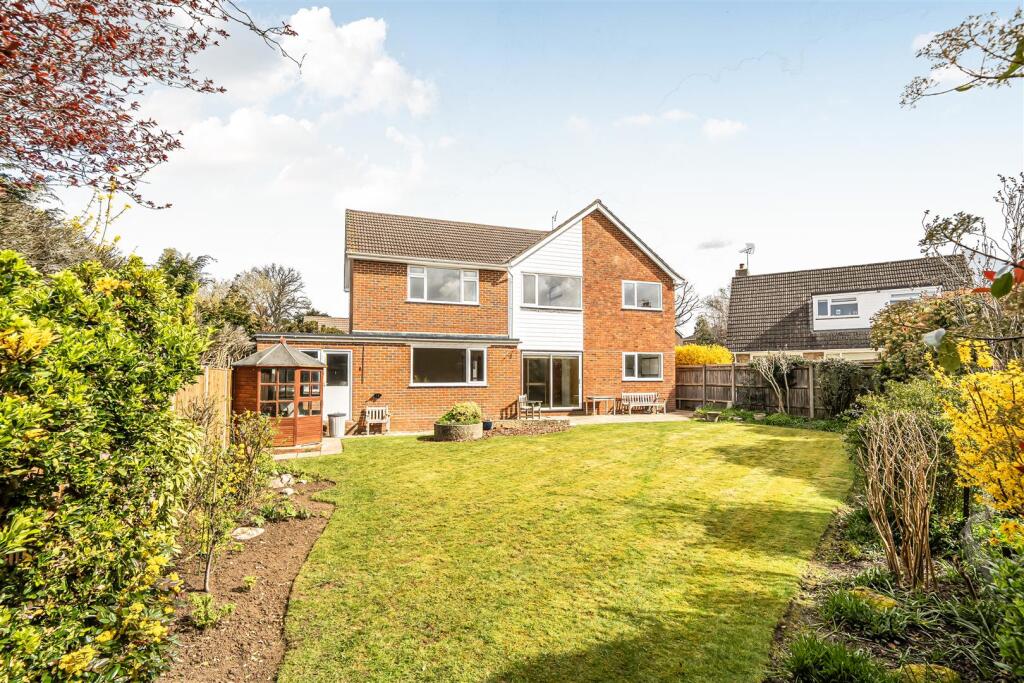 House in Guildford, Surrey - View 3