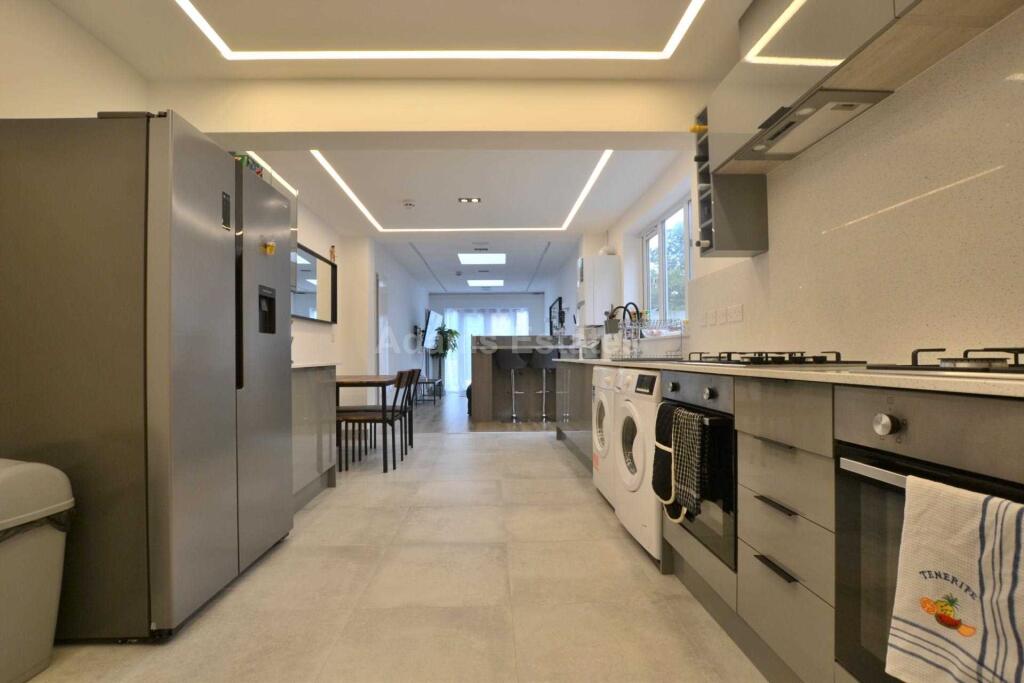 House in Reading - View 2