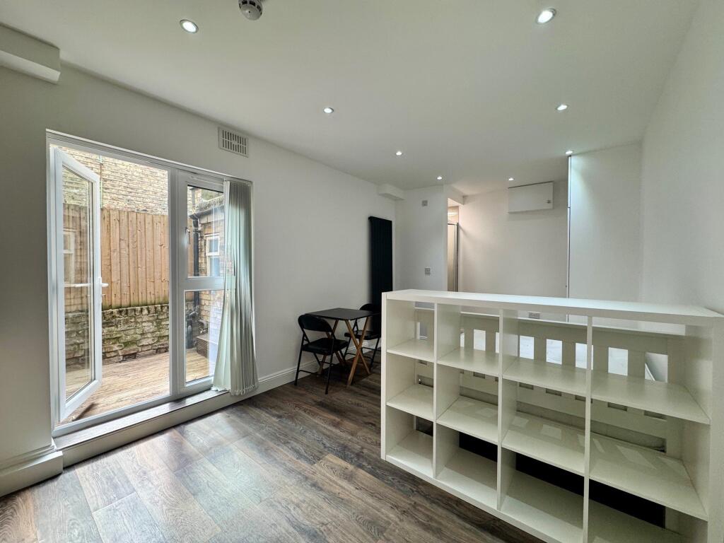 Main image of property: Holloway Road, Archway