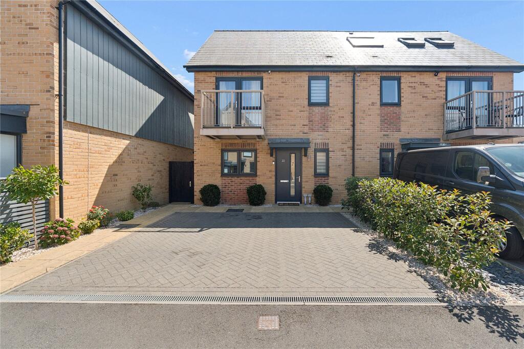 Main image of property: Falcon Way, South Ockendon, Essex, RM15