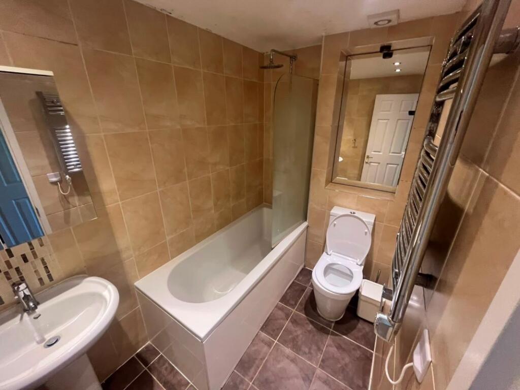 Apartment in London - View 5