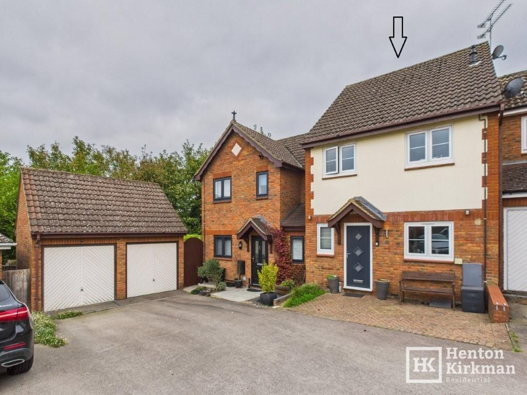 3-bed terraced on Tanfield Drive, Billericay, Essex, CM12 9EB, £500,000