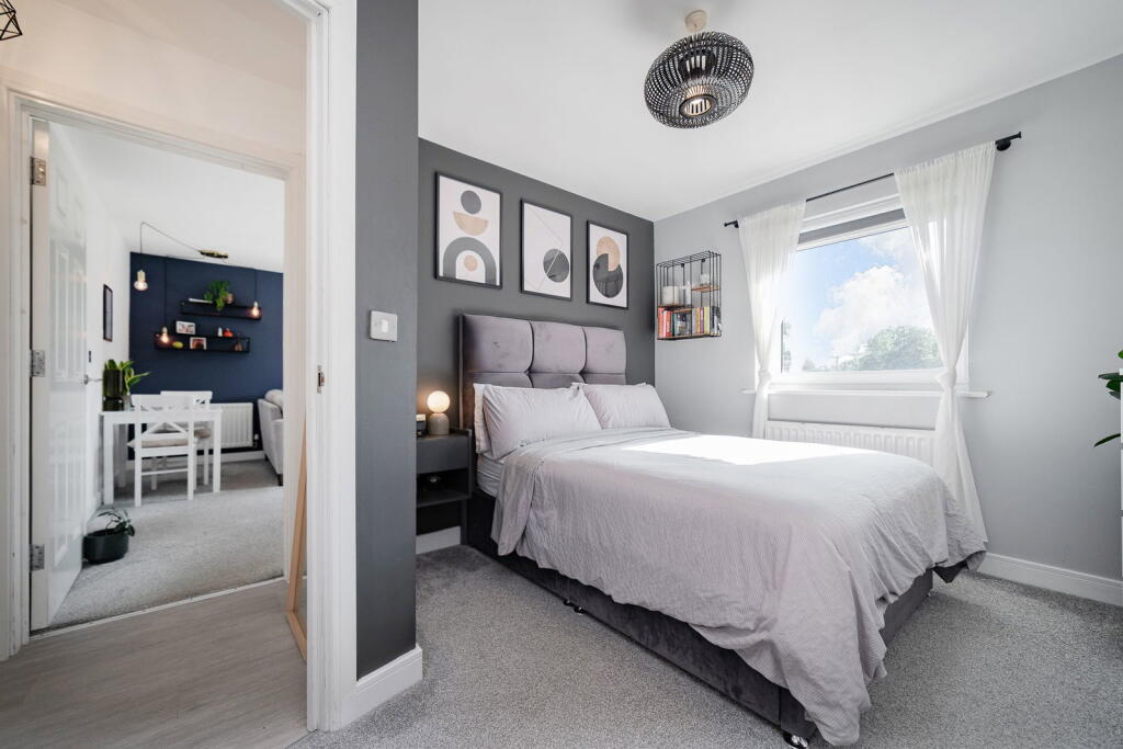 Apartment in Redhill - View 5