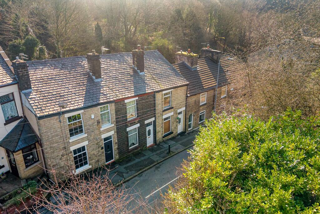 Main image of property: 105 Hough Lane, Bromley Cross, Bolton, BL7 9DE