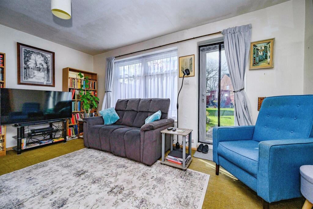 Masons Road, Hemel Hempstead - More