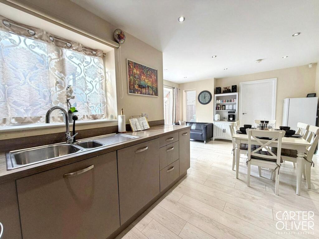 Poppy Road, Lutterworth, LE17 photo 2