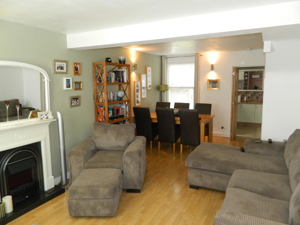 House in Slough - View 5