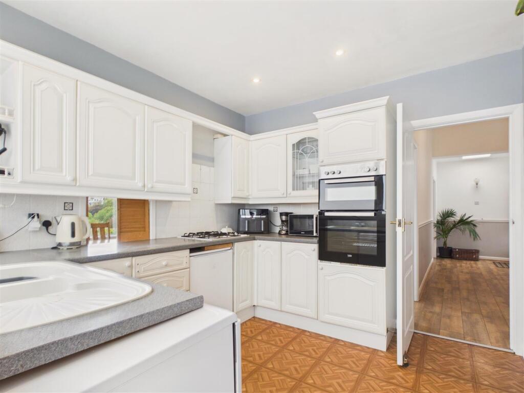 House in Truro - View 5