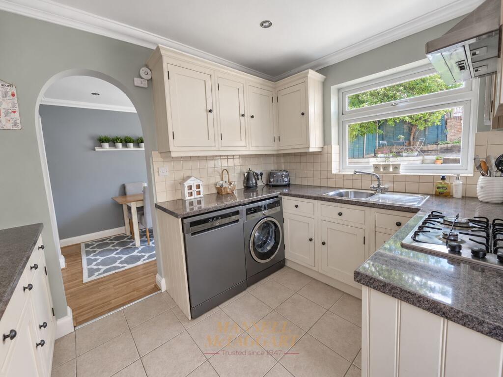 House in Crawley, Worth - View 2