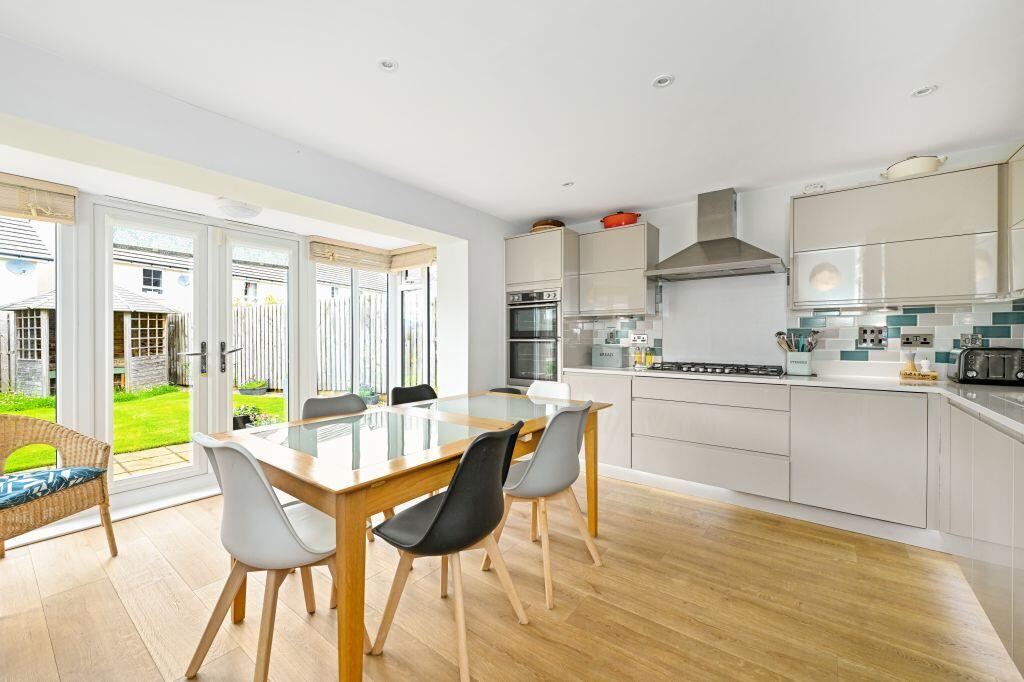 12 Greencraig Drive, Fairmilehead, Edinburgh, EH10 6TT - More