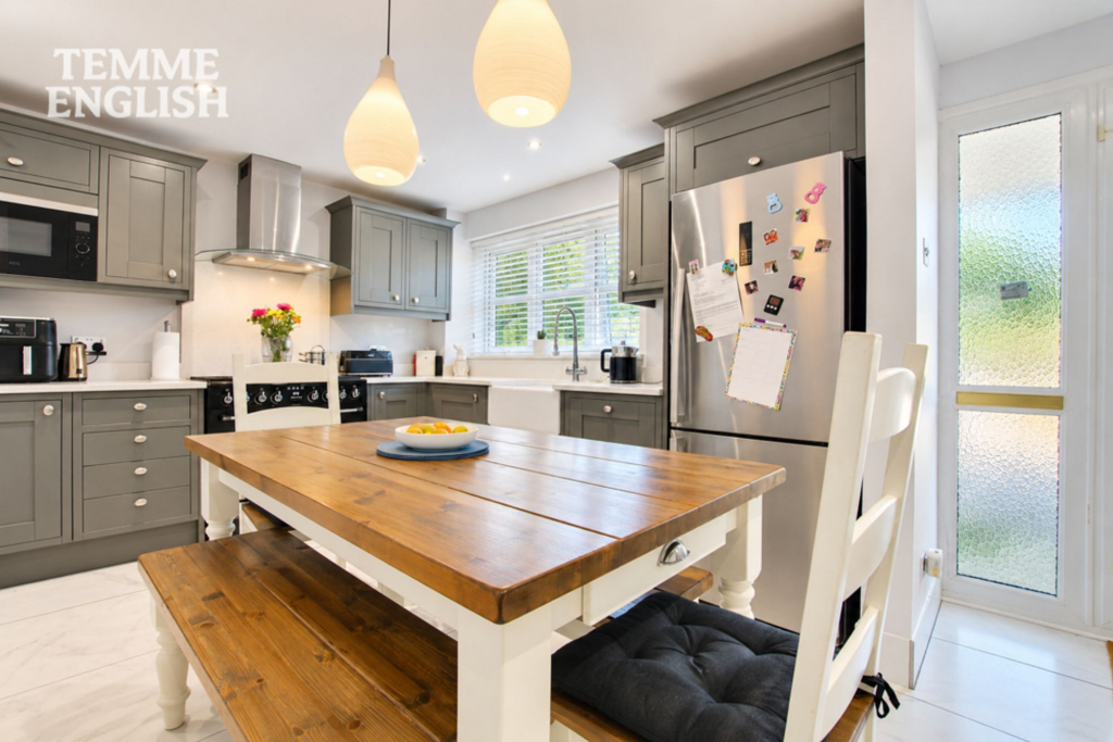 House in Southend-on-Sea - View 5