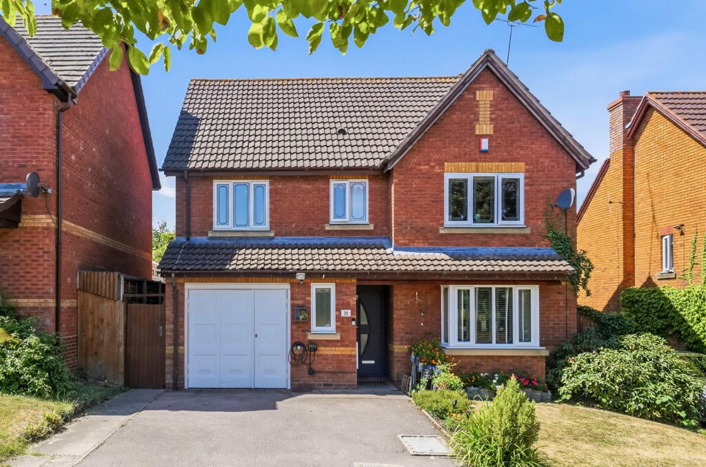 Main image of property: Priors Meadow, Southam, CV47 1GE