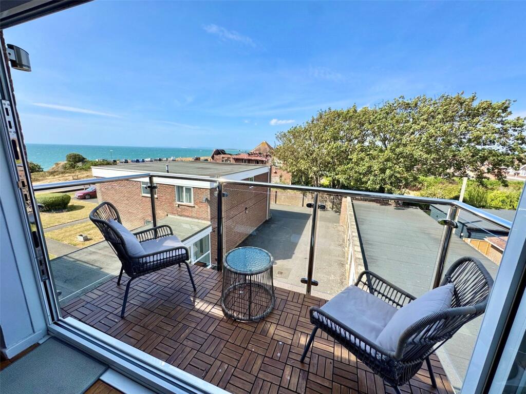 Apartment in New Forest, New Milton - View 3