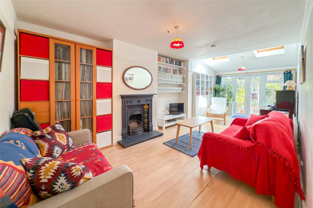 Grove Avenue, Harpenden, Hertfordshire, AL5 - View 4