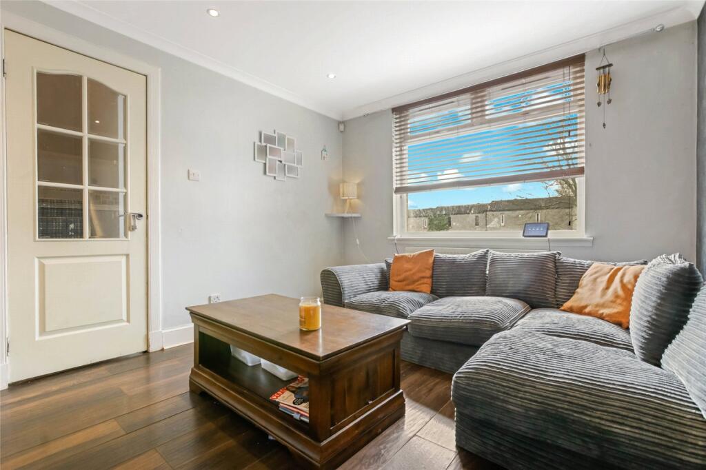 Ben Venue Road, Cumbernauld, Glasgow, North Lanarkshire, G68 photo 4