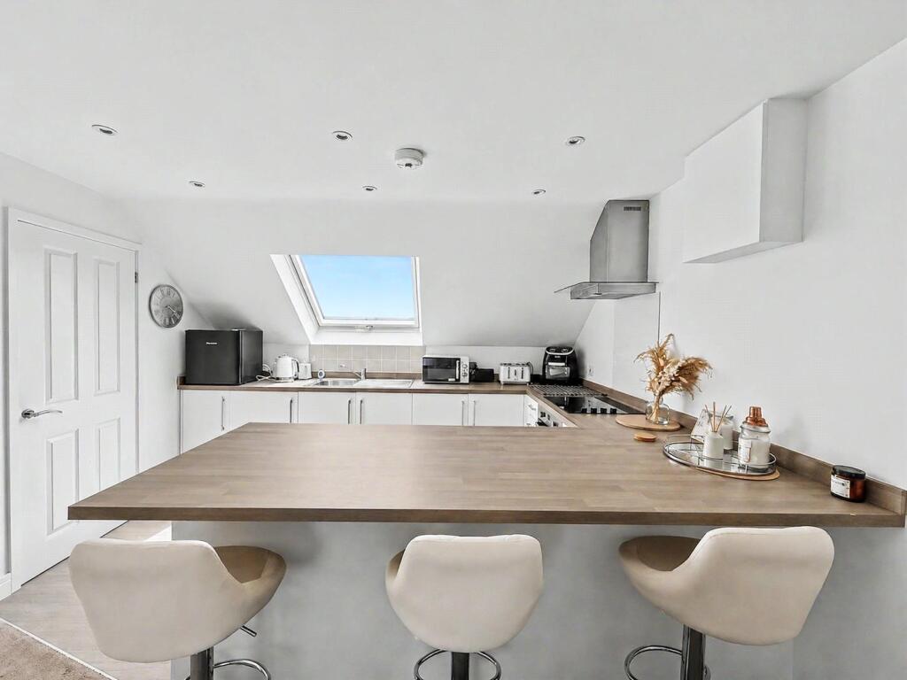 Main image of property: Station Road, Rainham, Gillingham, Kent, ME8