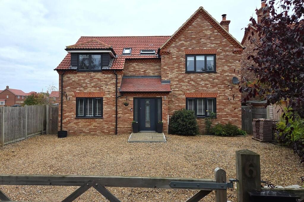 5-bed detached on Old Bedford Road, Potton SG19 2QL, £650,000