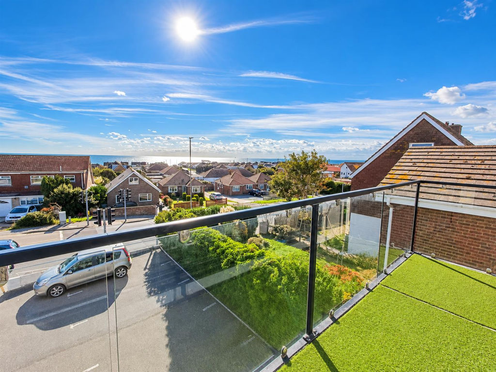 Apartment in Brighton - View 3