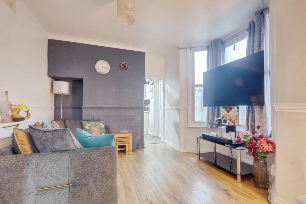 Apartment in Southend-on-Sea, Milton, Prittlewell - View 4