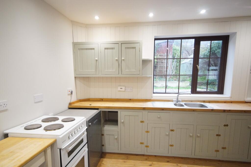 Additional image 5 of Victorian Cottage - Glastonbury