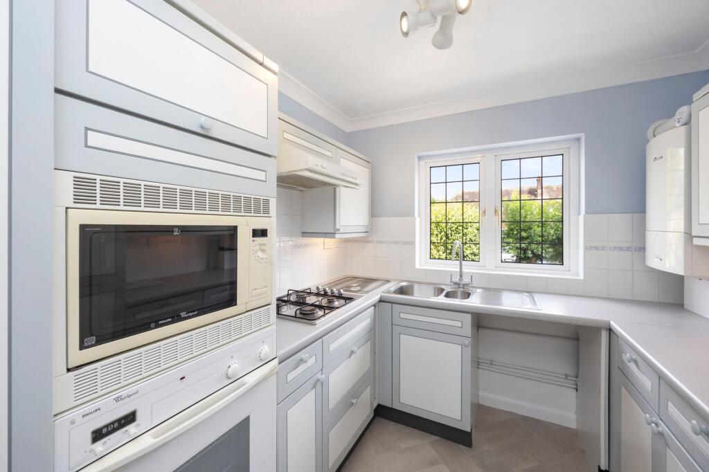 Apartment in Horsham, Steyning - View 3