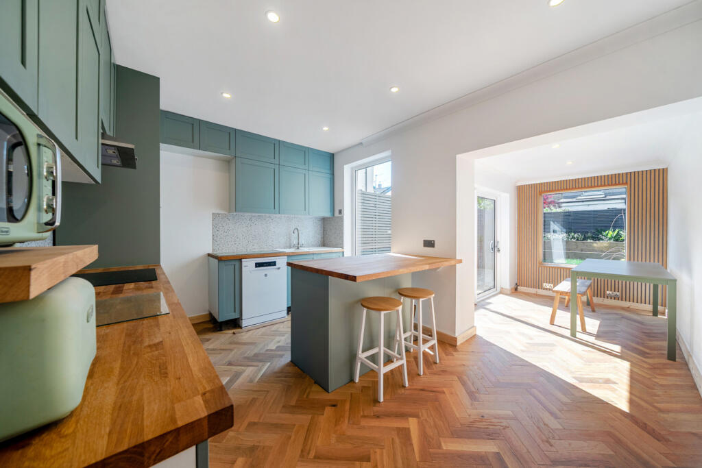Waite Davies Road, Lee - View 2