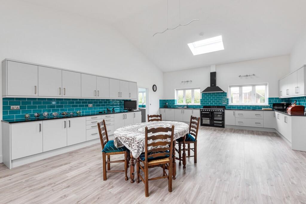 Contemporary barn set in 3 acres, Feltham, Nr Frome, BA11 photo 4