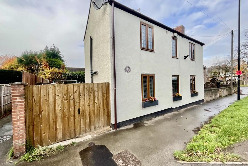 3-bed detached on 135 Main Street, Aughton, Sheffield, Rotherham, S26 3XH, £280,000