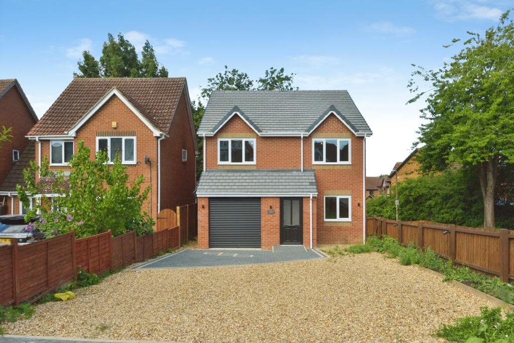 Main image of property: Bradwell Road, Bradville, Milton Keynes, Buckinghamshire, MK13