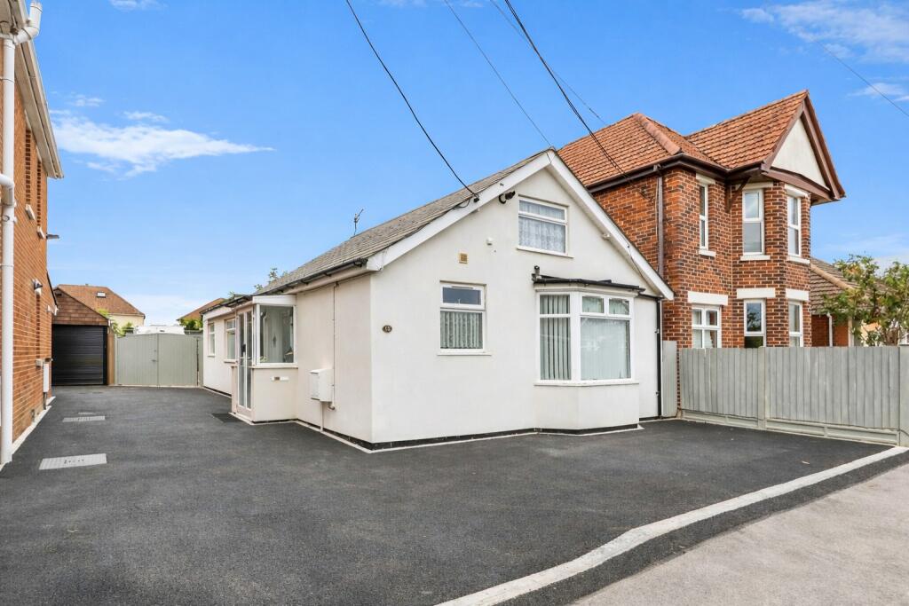 Main image of property: Mayfield Avenue, Totton, Southampton