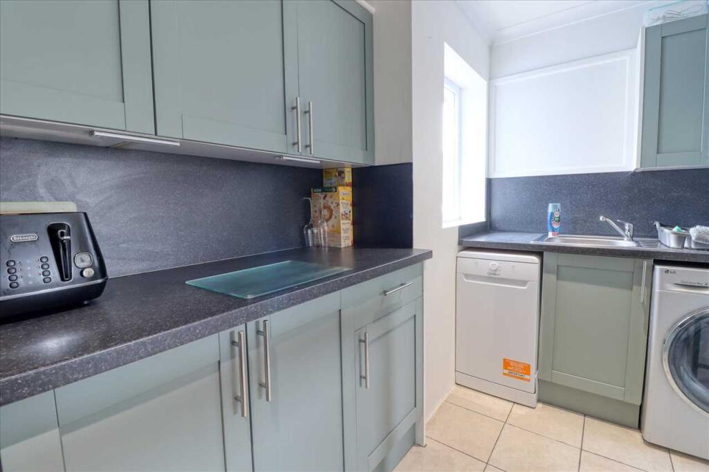 Camellia Crescent, Clacton on Sea - View 3