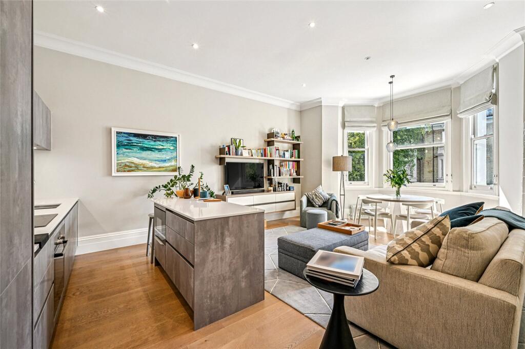 Apartment in London, Royal Borough of Kensington and Chelsea - More