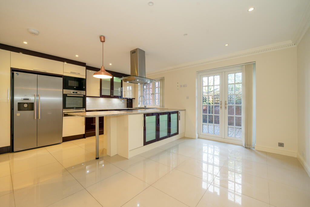 House in London - View 3
