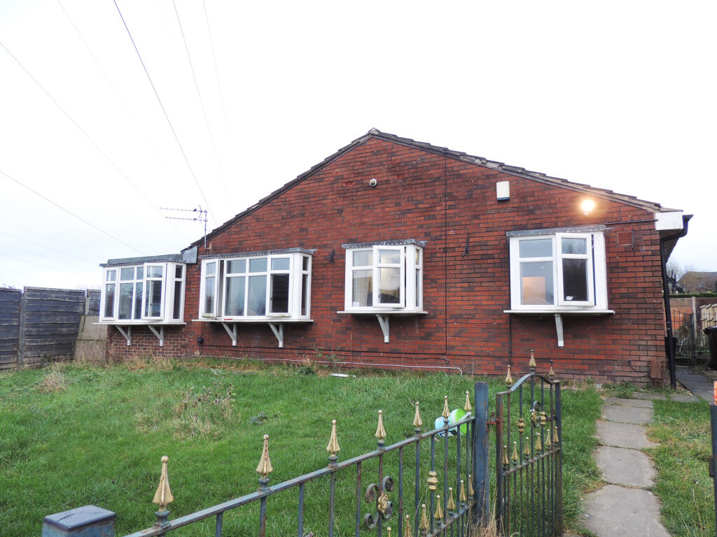 4-bed detached on Sutton Drive, Droylsden, £175,000