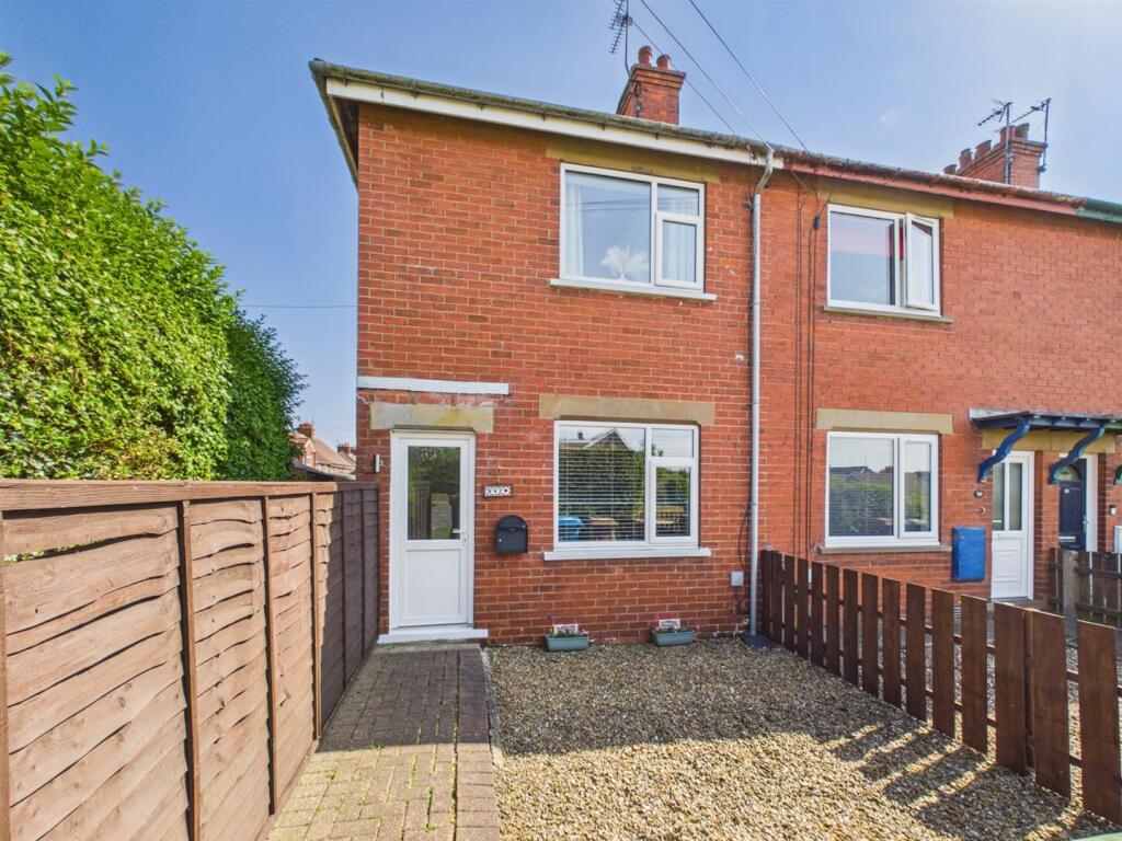 2-bed terraced on Marton Road, Bridlington, £139,950