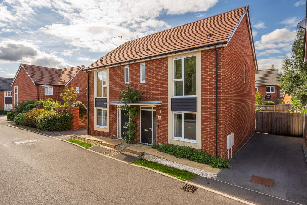 Main image of property: Scantlebury Way, Wantage, OX12