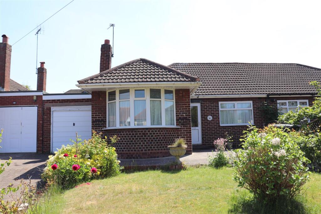 Main image of property: Cartbridge Lane, Rushall