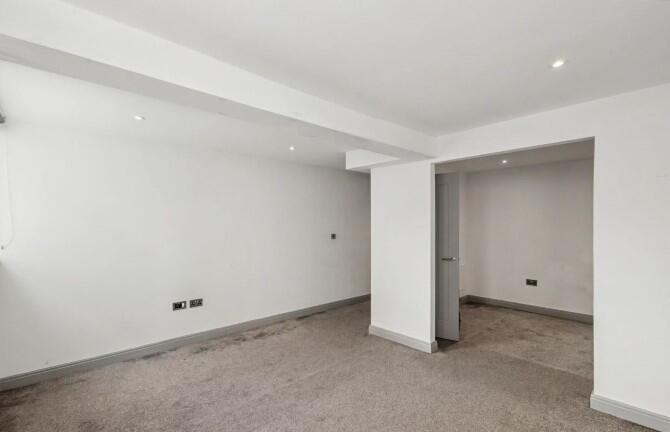 Apartment 5, L I V, George Street, Bradford, BD1 5AA photo 3