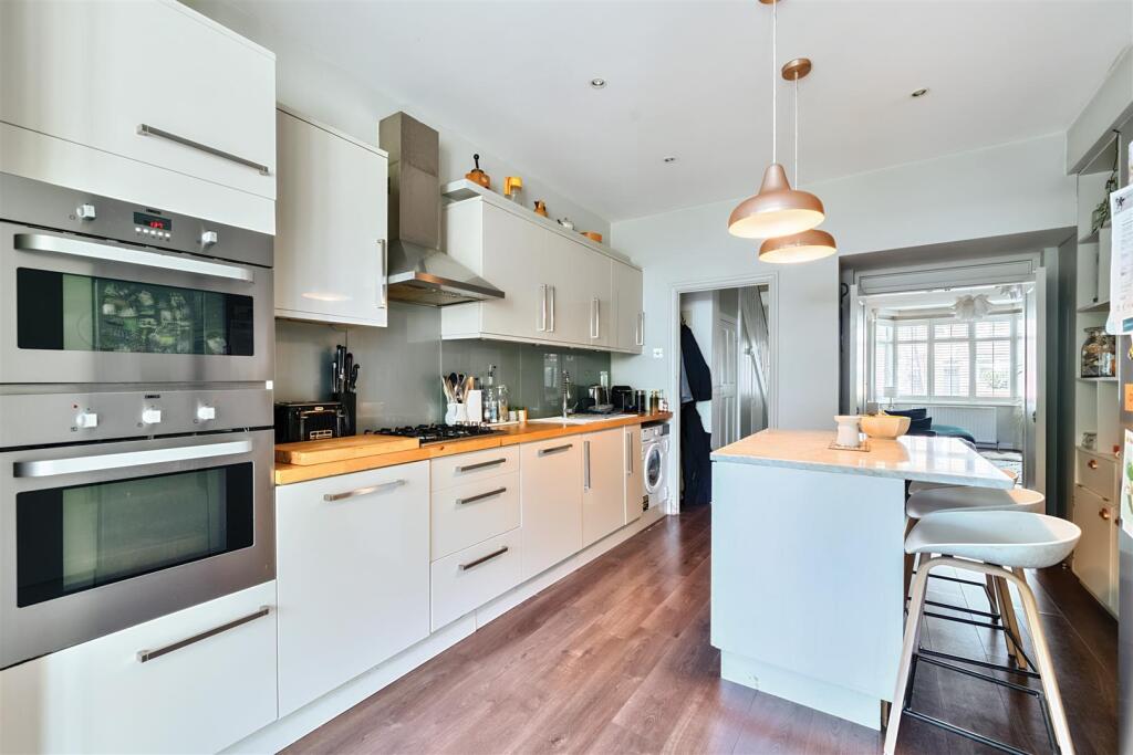 Thornhill Road, Surbiton photo 3