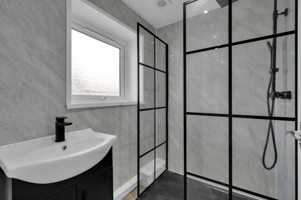 House in Cardiff, Aberaman South - View 3