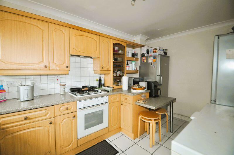 House in Kingston upon Thames - View 4