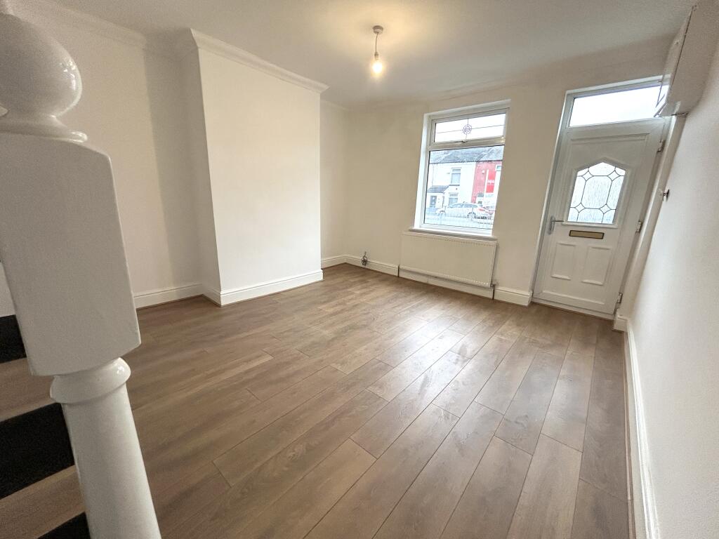 House in Salford, Greater Manchester - View 5