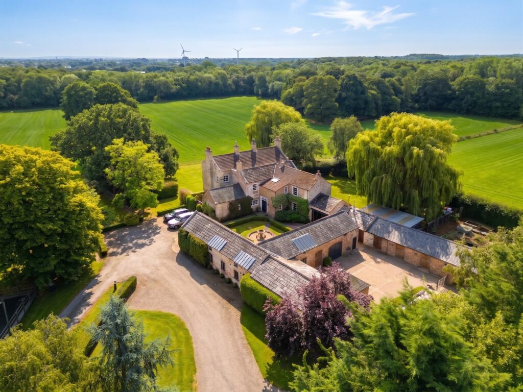 Rossmoor Lodge, Melbourne, York, East Yorkshire, YO42 - View 2