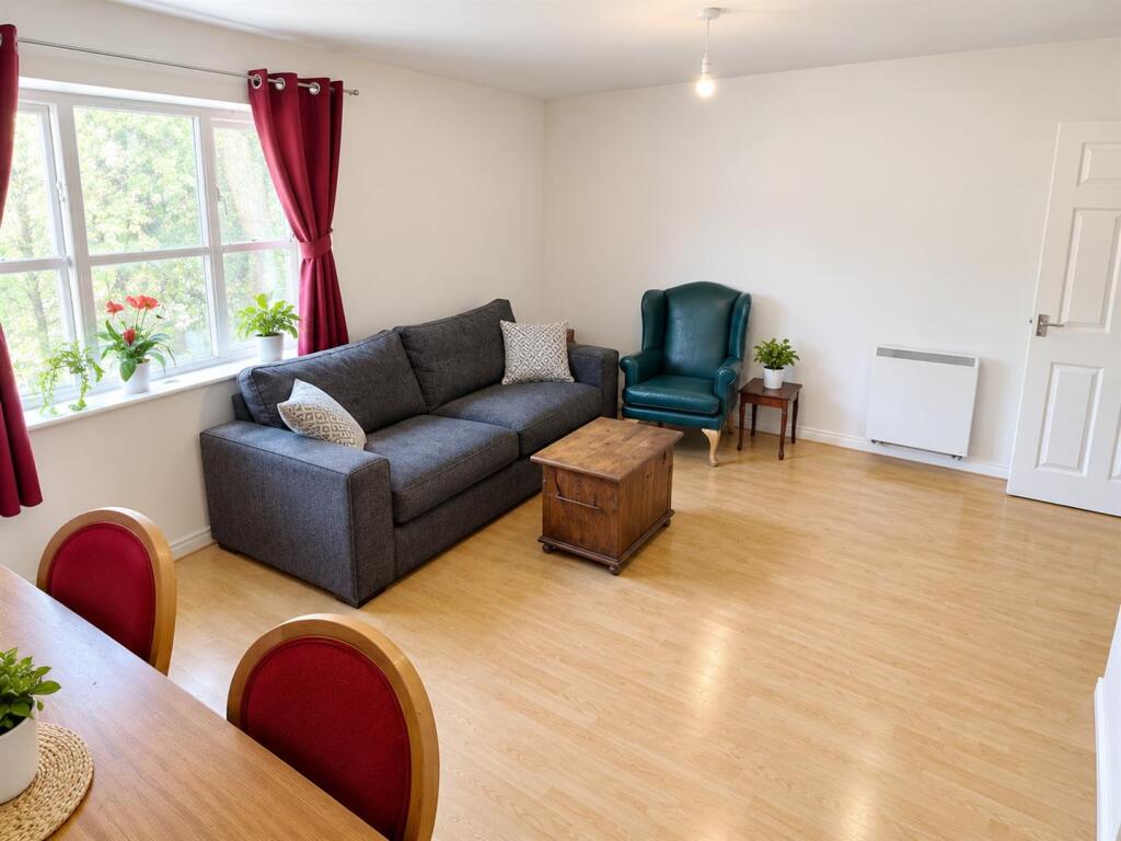 Reid Close, Hayes photo 3