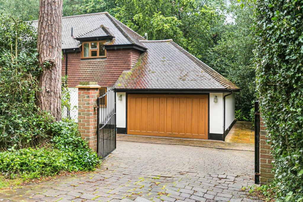 Additional image 27 of West Riding, Tewin Wood, Welwyn, AL6