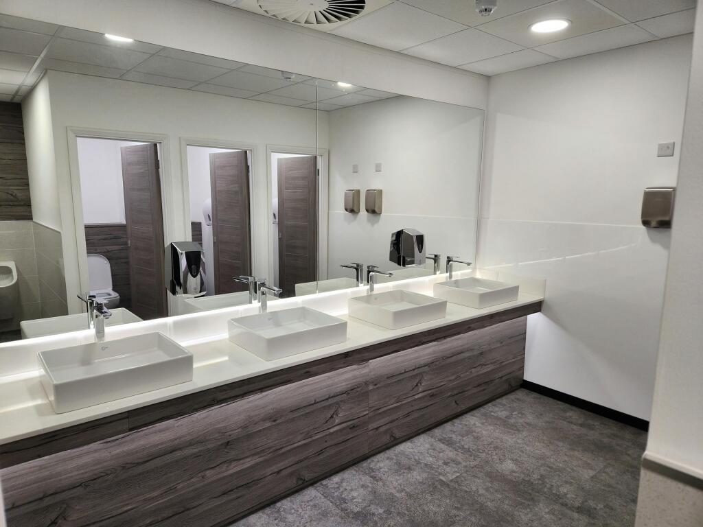 Ref 17 Regency House Mens Toilets.jpg